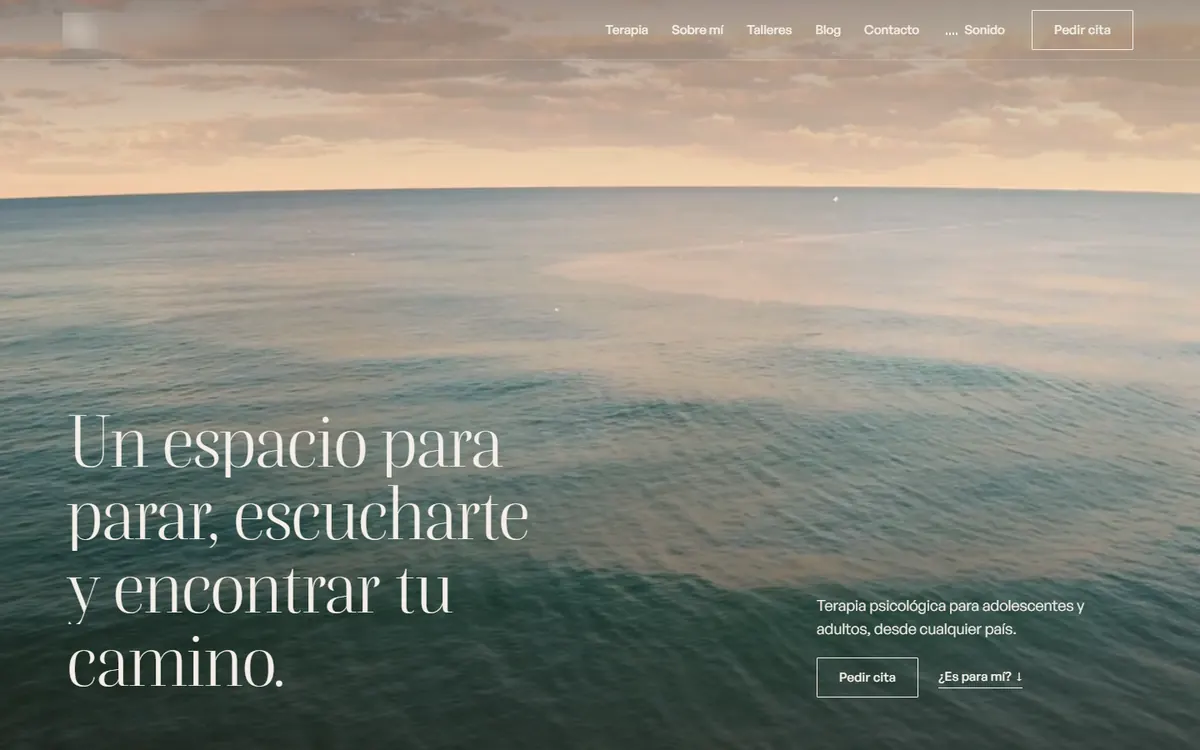 Portada de la web de una consulta de psicología online, con el mar de fondo